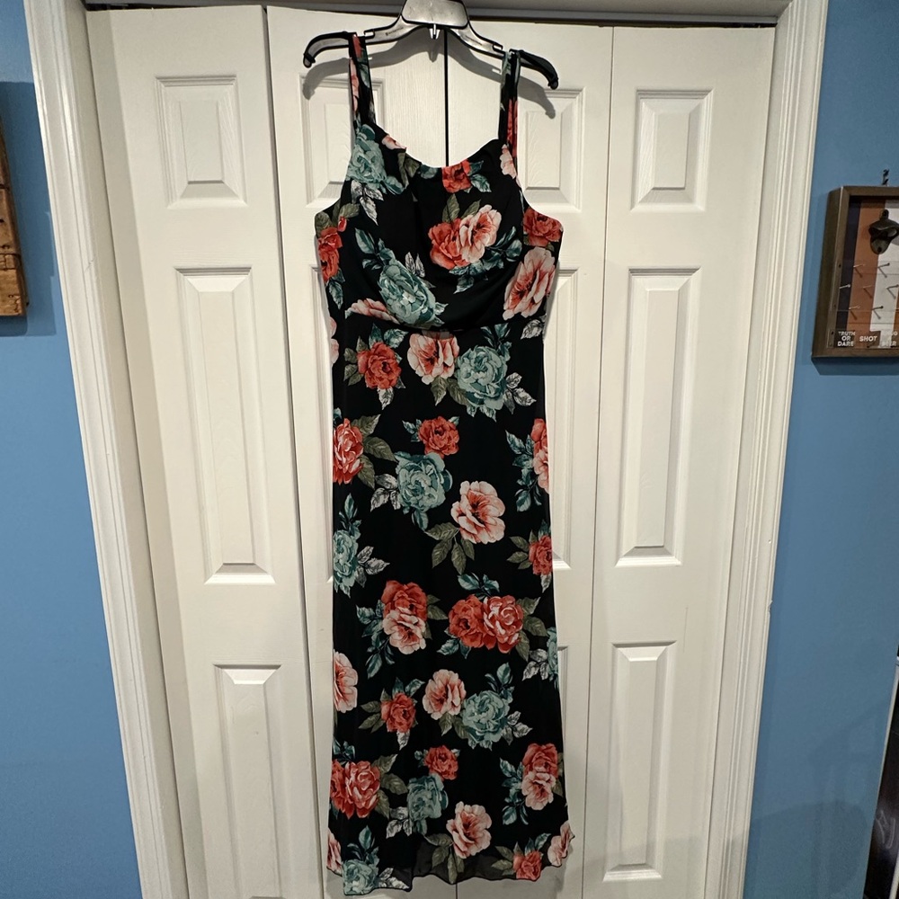 SHEIN Black Floral Maxi Dress